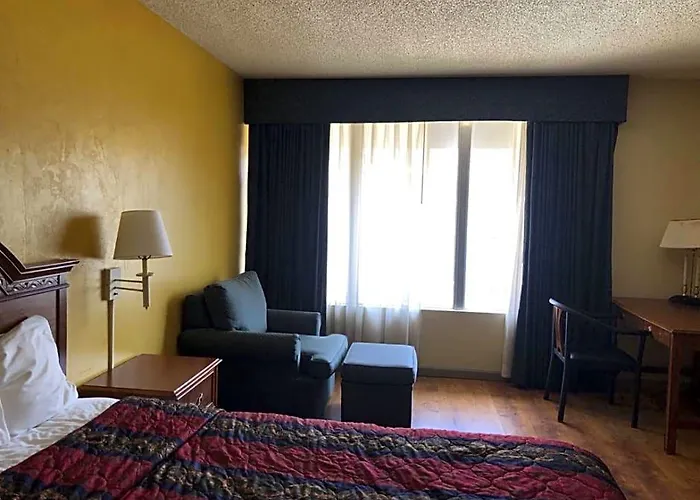 Oyo I-44 Midtown Hotel 2*