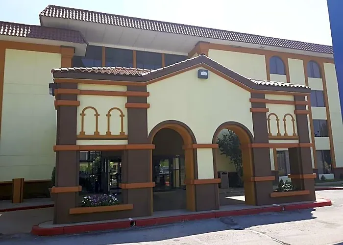 Hotel Oyo I-44 Midtown