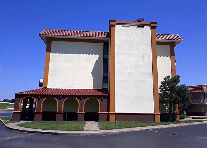 Hotel Oyo I-44 Midtown