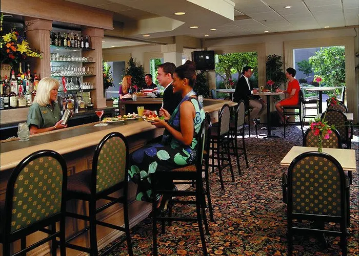 Oyo I-44 Midtown Hotel