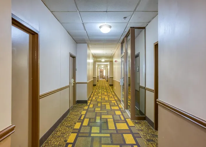 Hotel Oyo I-44 Midtown Tulsa
